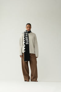 KNITTED STAMP CREWNECK van New Amsterdam Surf Association in de kleur grijs — afbeelding 4 van 4