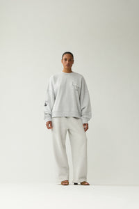 KNOCKED CREWNECK van New Amsterdam Surf Association in de kleur grijs — afbeelding 4 van 4