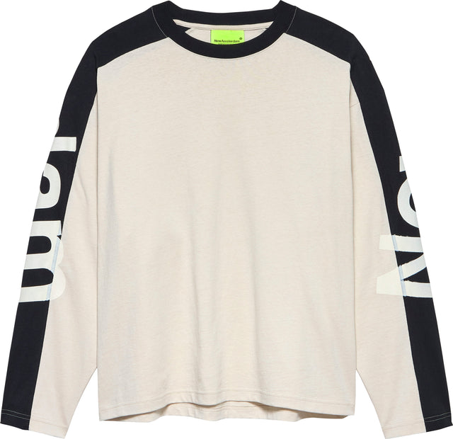 NAME LONGSLEEVE WARM SAND/BLACK