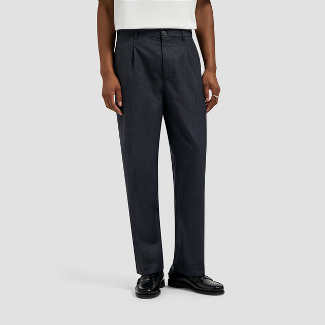 REGULAR PLEATED PANT