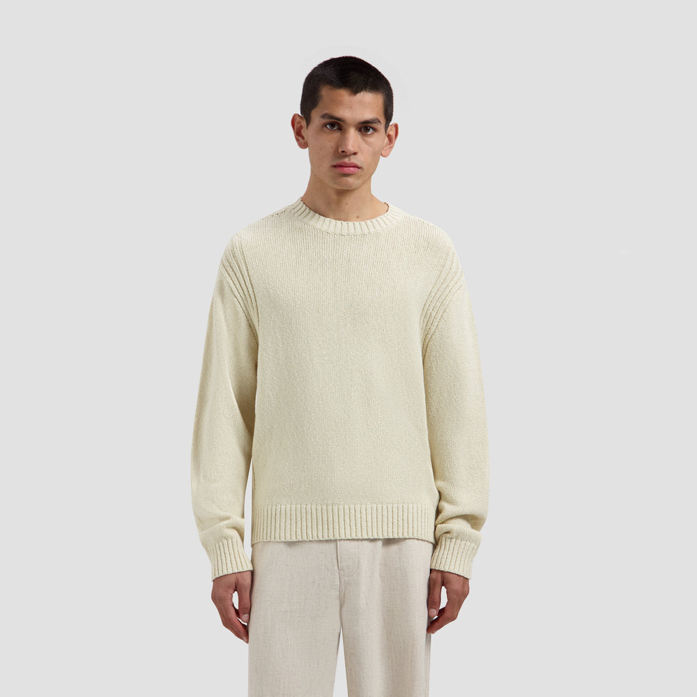 ESSENTIAL KNITTED CREWNECK van OLAF HUSSEIN in de uitvoering Chocolate — afbeelding 1 van 4