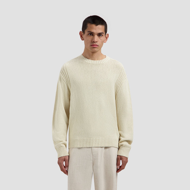 ESSENTIAL KNITTED CREWNECK