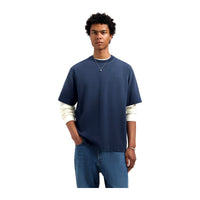 SPRAYED STUDIO TEE van OLAF HUSSEIN in de kleur navy — afbeelding 1 van 4